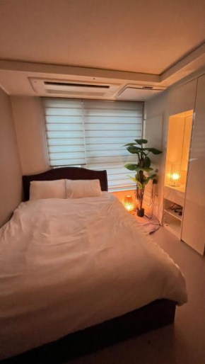 # Hotel Style # Cozy # Gangnam Plastic # Super Station Area # High-rise City View # Airport Bus # Comfort in the City # Gangnam-daero # Chromecast